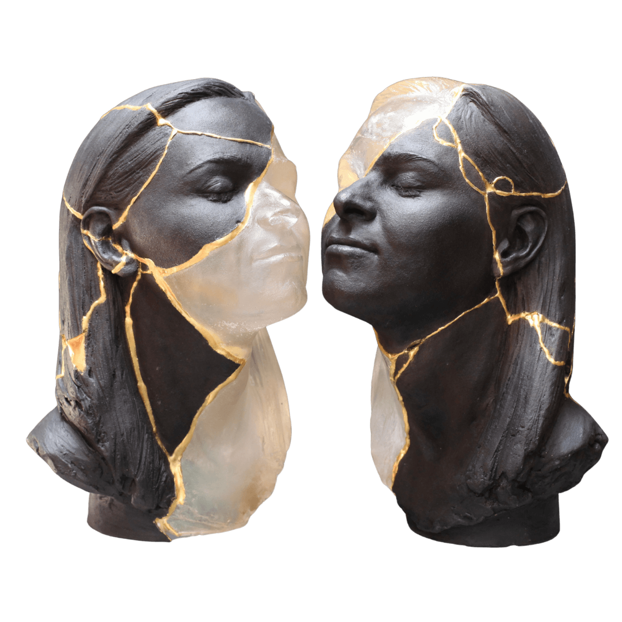 Escultura kintsugi de dois bustos frente a frente